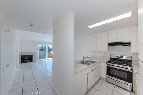 Tiny photo for 450 E 4th Street #423, Santa Ana, CA 92701 (MLS # PW26055137)