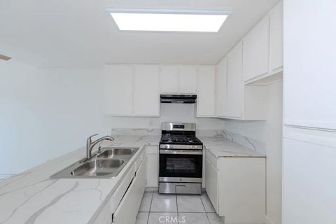 Tiny photo for 450 E 4th Street #423, Santa Ana, CA 92701 (MLS # PW26055137)