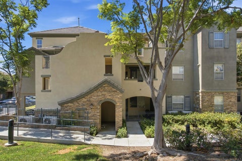 Photo of 1890 Chambery Pl #2336, Chula Vista, CA 91913 (MLS # 260018391)