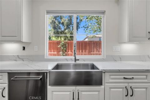 Tiny photo for 4028 Landau Ct, Riverside, CA 92506 (MLS # IV25216449)