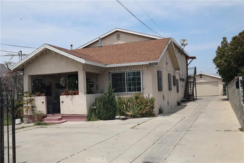3531 E 61st