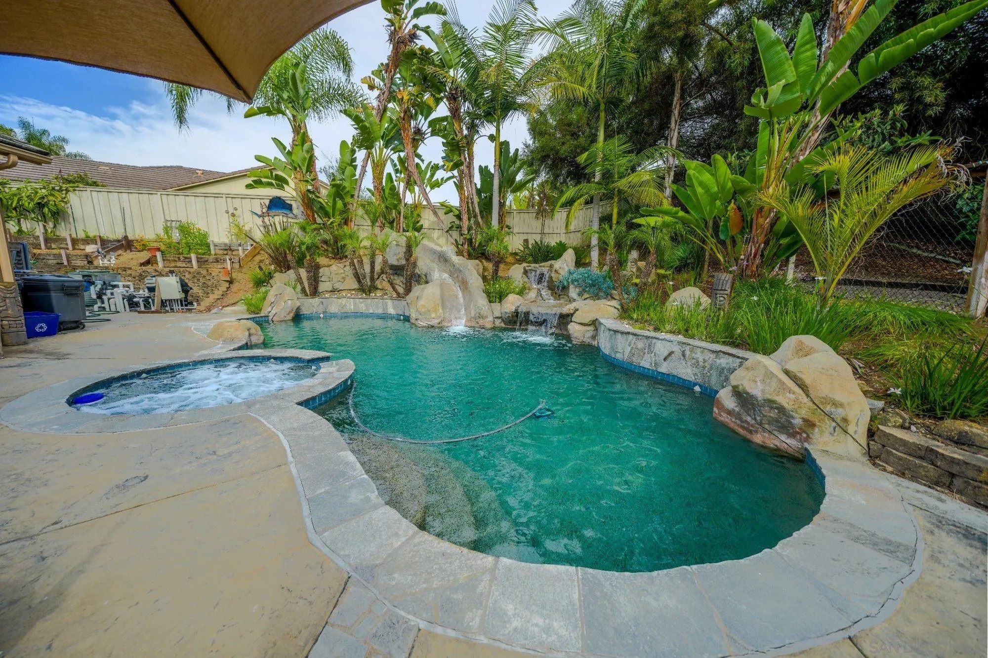 2889 Camden Dr