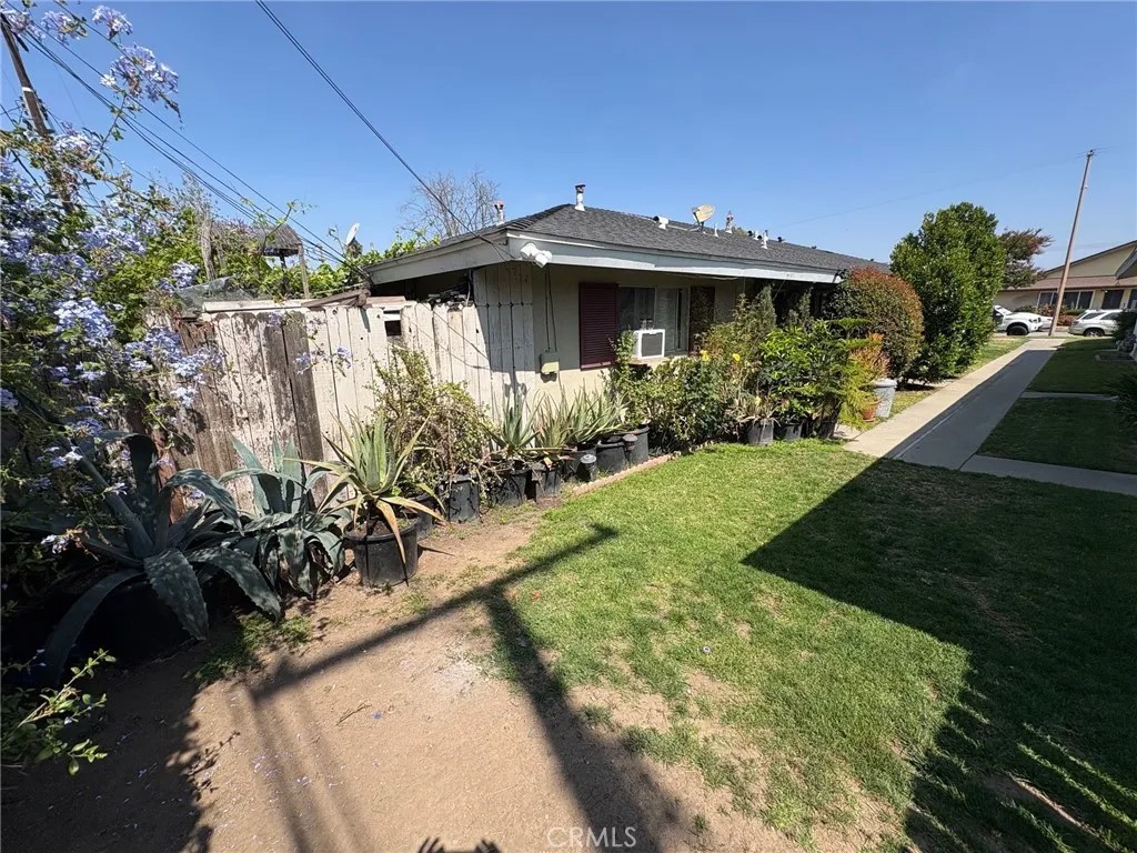 1908 E Rose Avenue