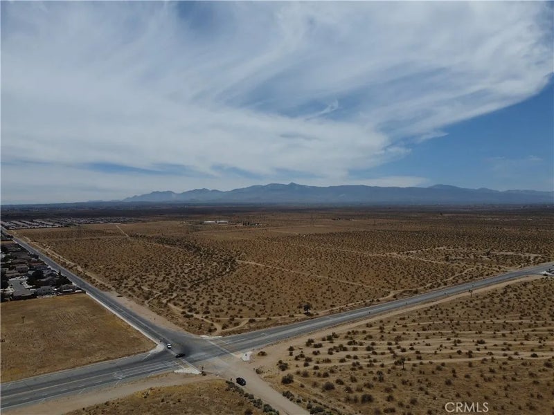 3 Mojave Dr