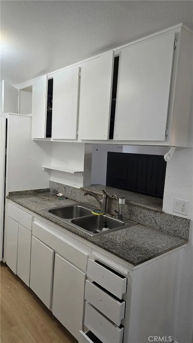 15516 Nordhoff 106