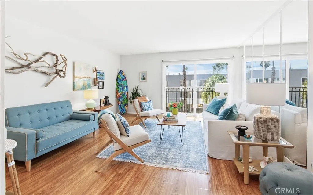 5959 E Naples Plaza 208
