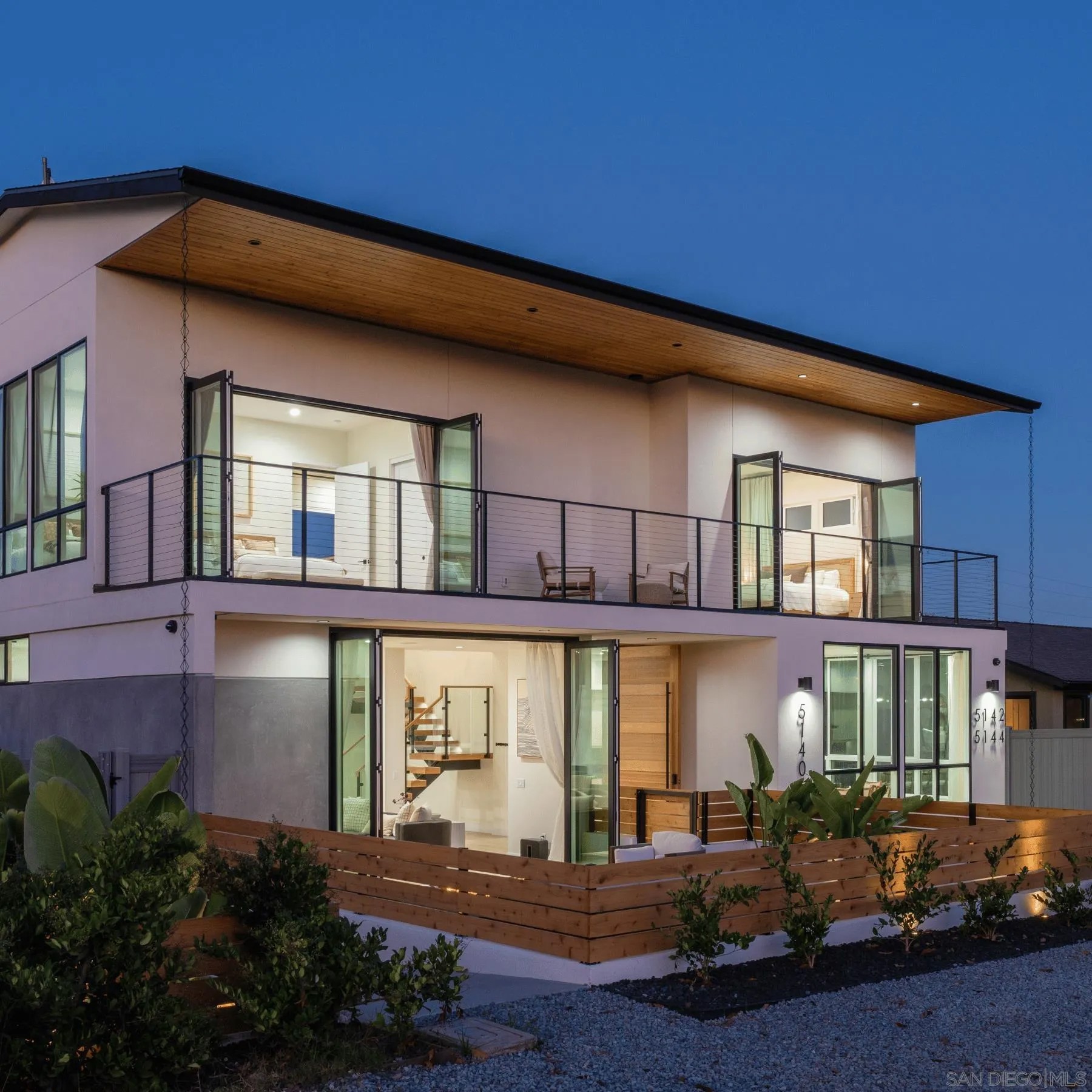 5140 Los Robles Drive