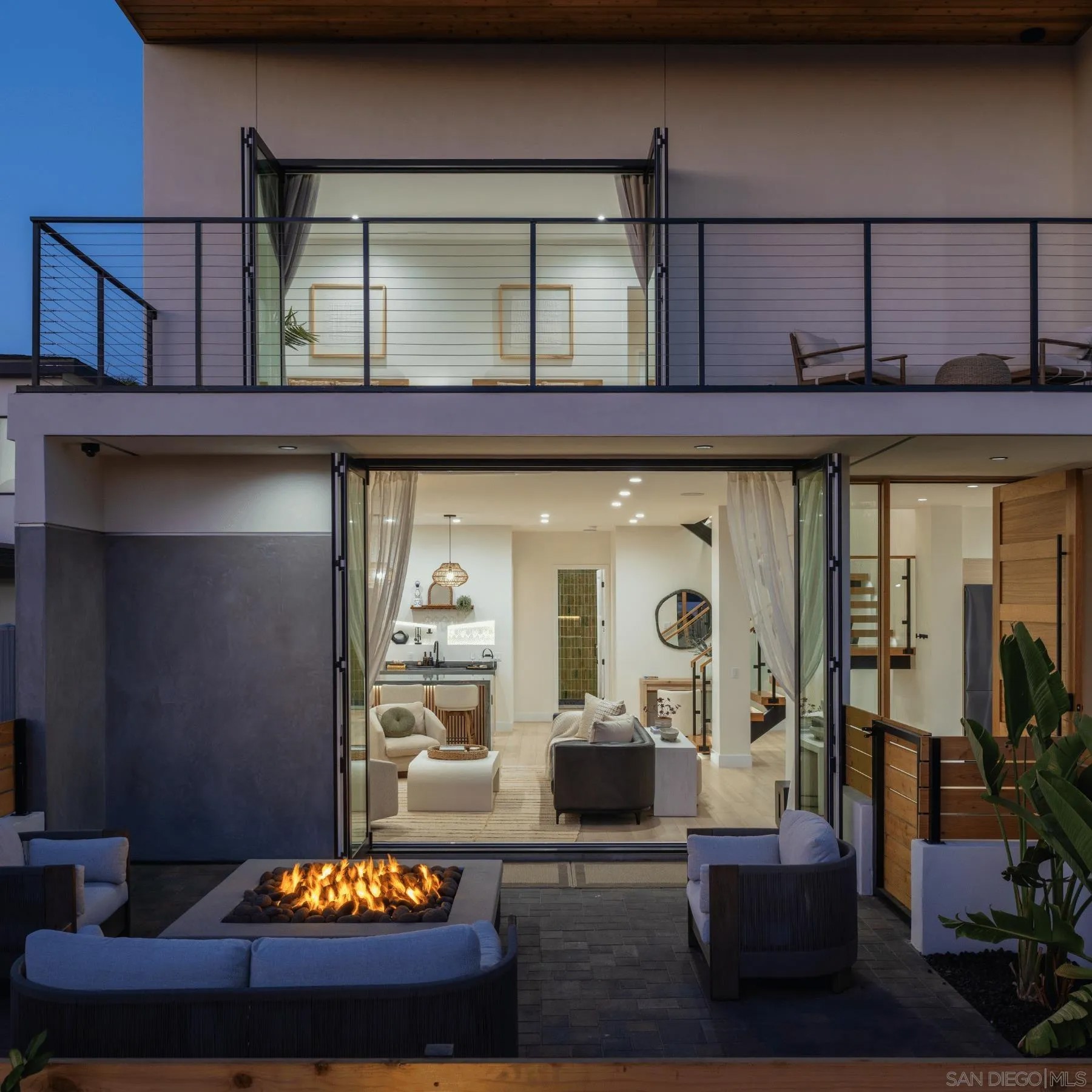 5140 Los Robles Drive