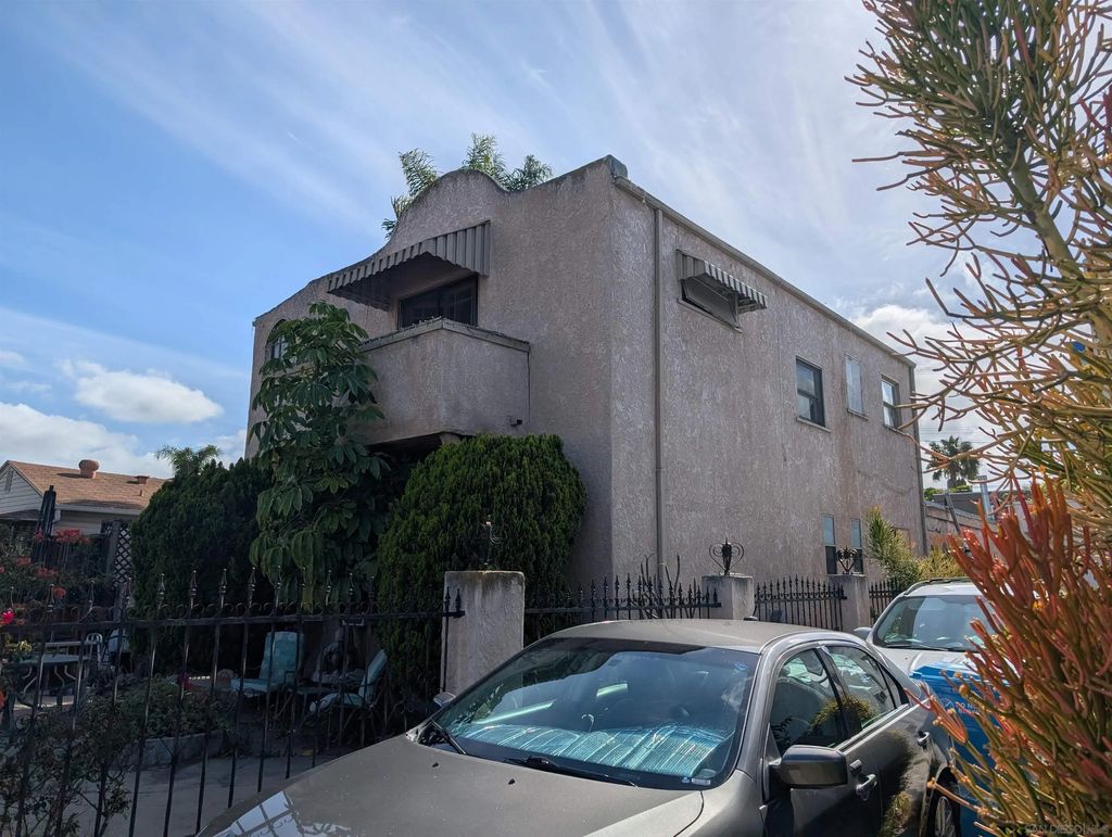 Photo of 4420 38th St, San Diego, CA 92116 (MLS # 260010048)