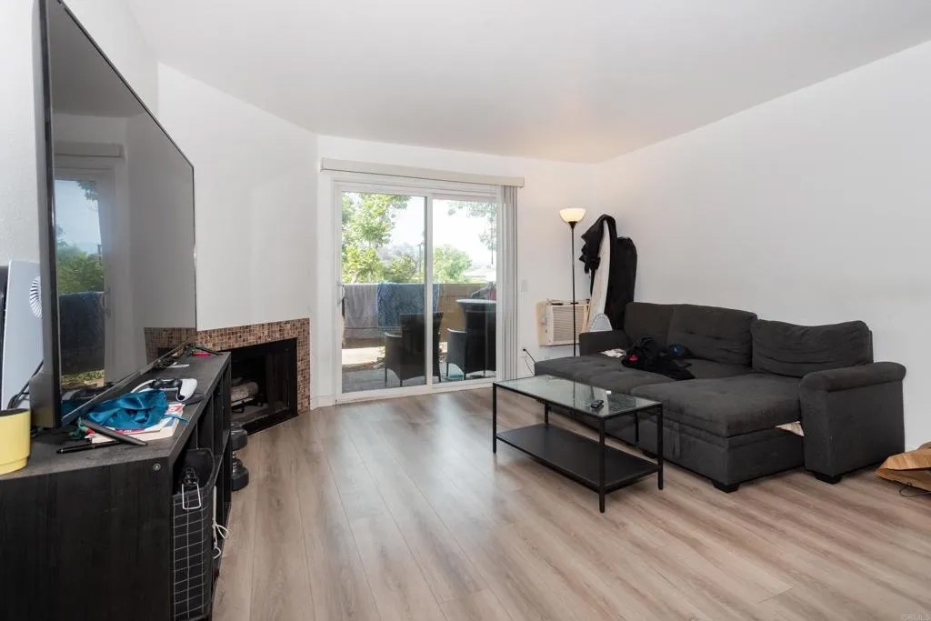 209 Woodland Parkway 121