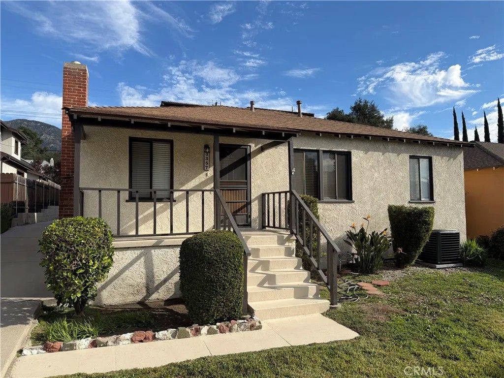 Photo of 3357 Honolulu Avenue, La Crescenta, CA 91214 (MLS # GD26020370)