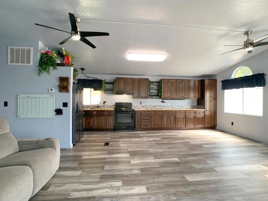 12530 Royal Rd 14