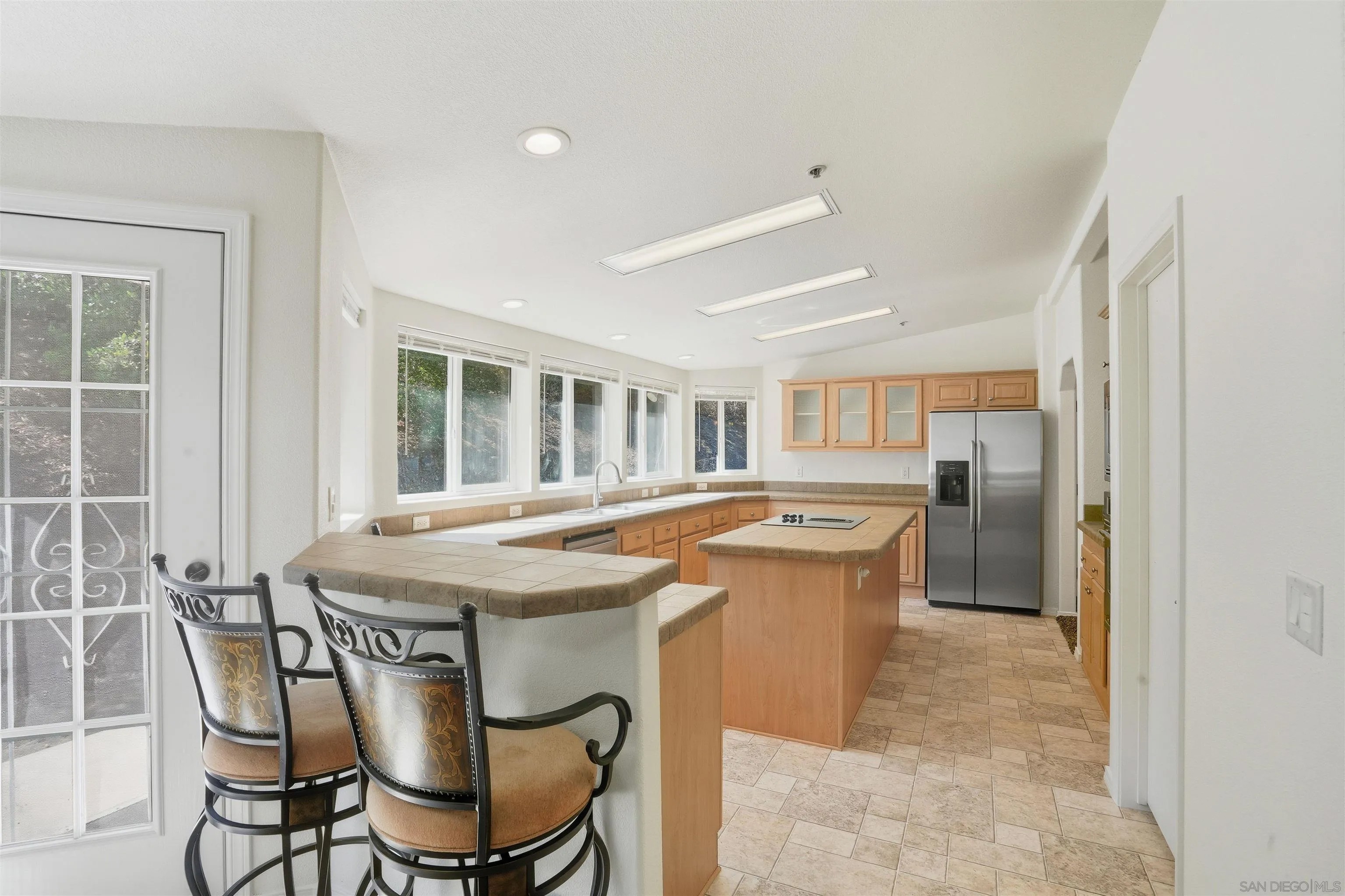 15453 Woods Valley Rd