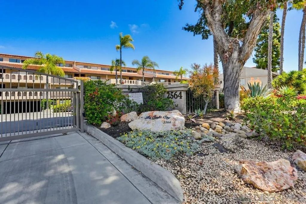 Photo of 2564 Navarra Dr #206, Carlsbad, CA 92009 (MLS # 260011258)