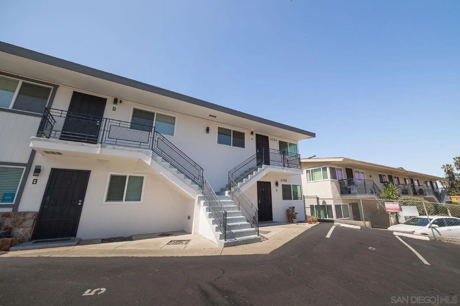 4280-84 Schoolridge Ln