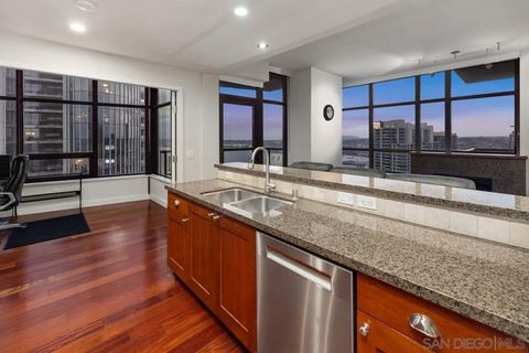 Tiny photo for 700 W E St #3502, San Diego, CA 92101 (MLS # 250039969)