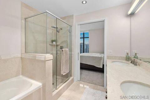 Tiny photo for 700 W E St #3502, San Diego, CA 92101 (MLS # 250039969)