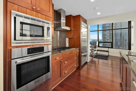 Tiny photo for 700 W E St #3502, San Diego, CA 92101 (MLS # 250039969)