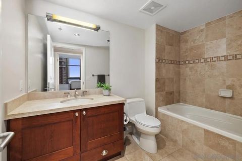 Tiny photo for 700 W E St #3502, San Diego, CA 92101 (MLS # 250039969)