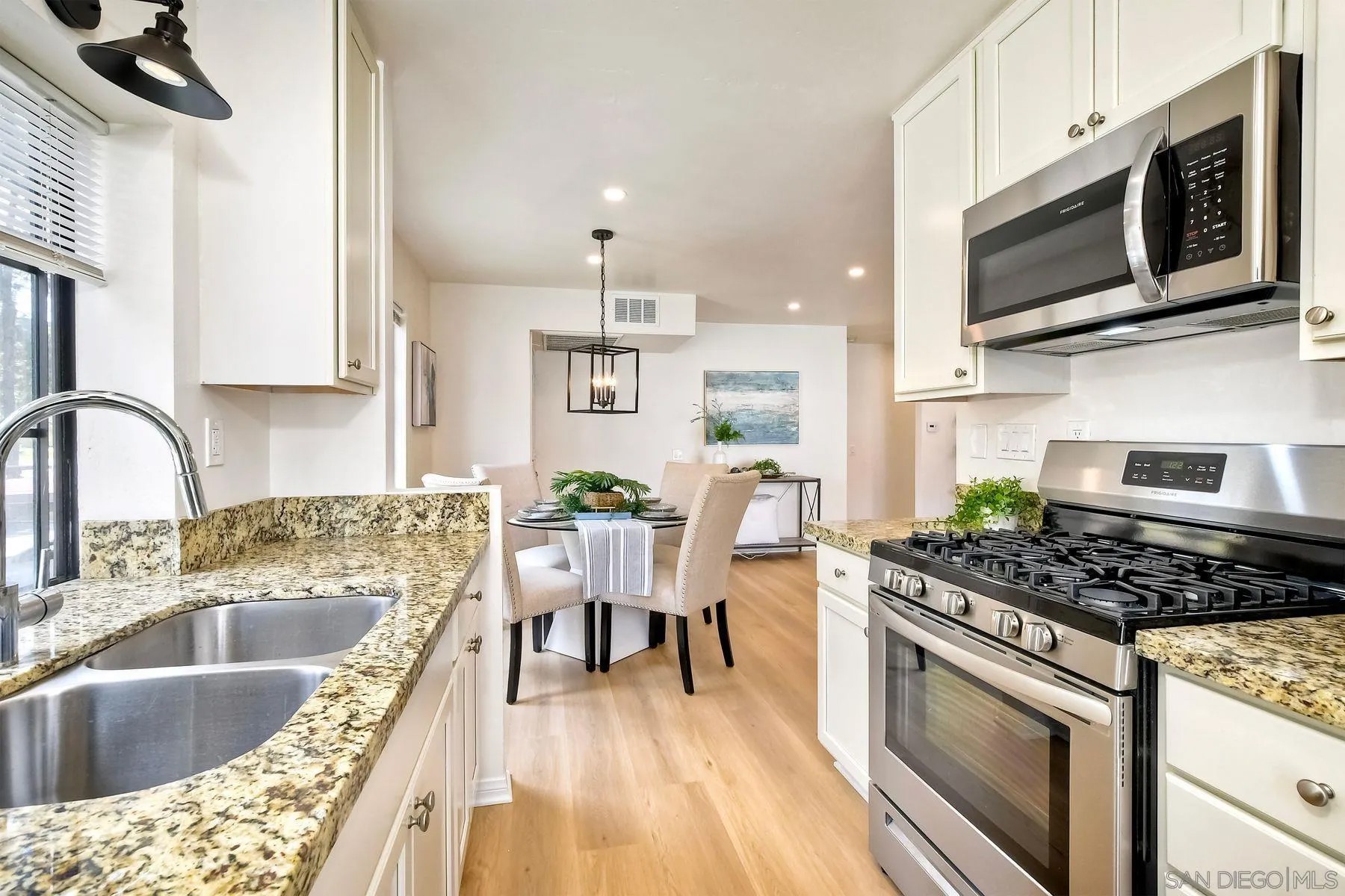 13260 Wimberly Sq 240