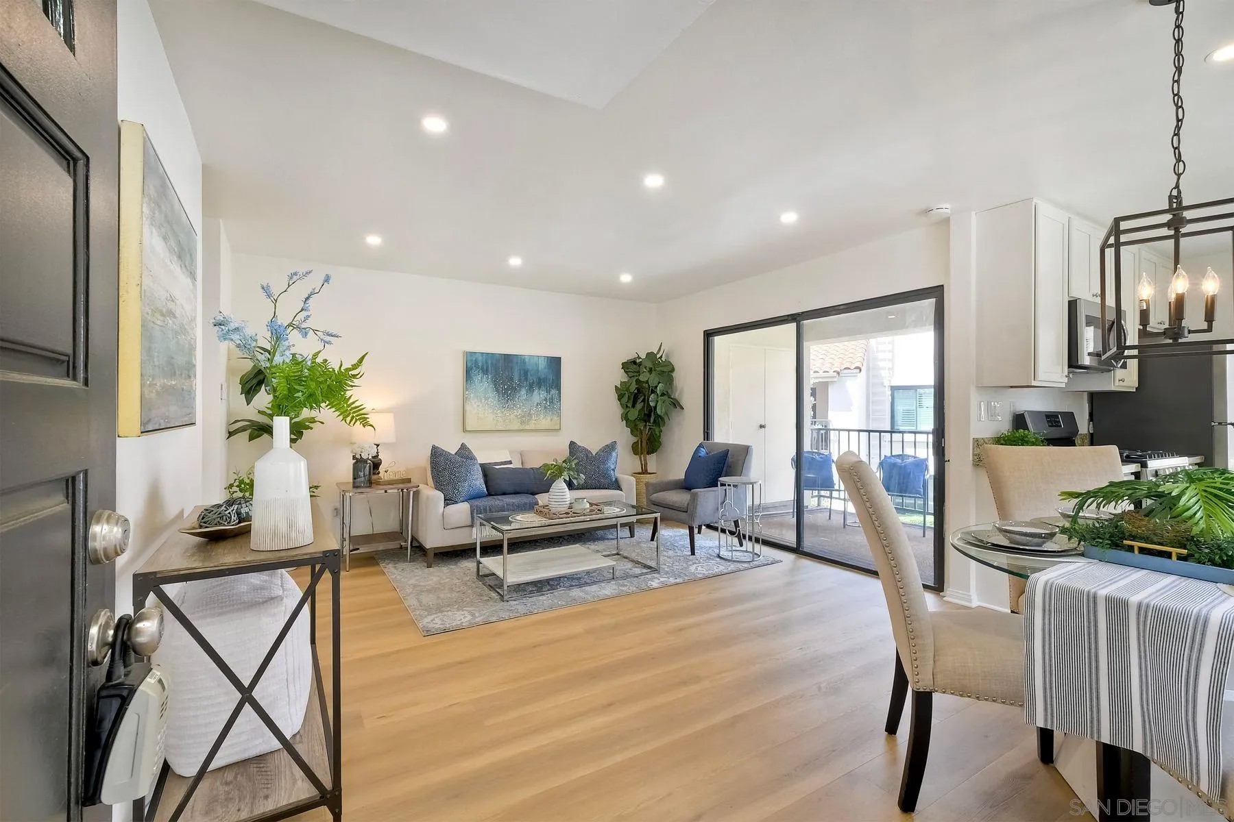 13260 Wimberly Sq 240