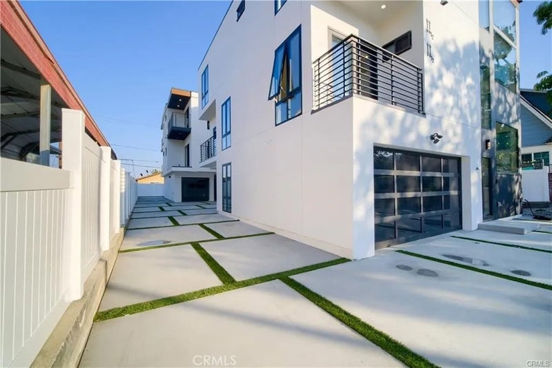 616 N Mariposa Ave Avenue