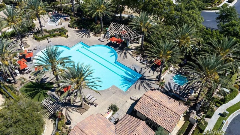 404 Maravilla Lane