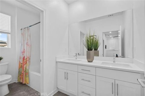 Tiny photo for 16233 Lozano Street #2, Fontana, CA 92336 (MLS # CV25246553)