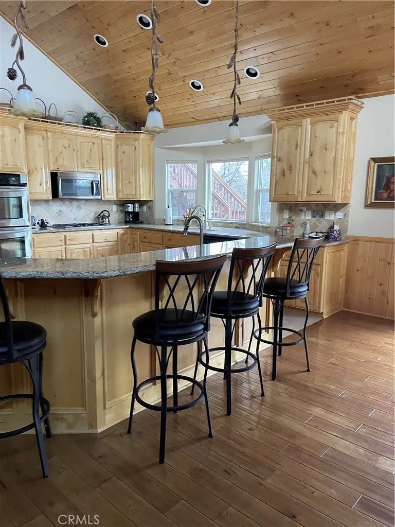 1186 Alameda Ct