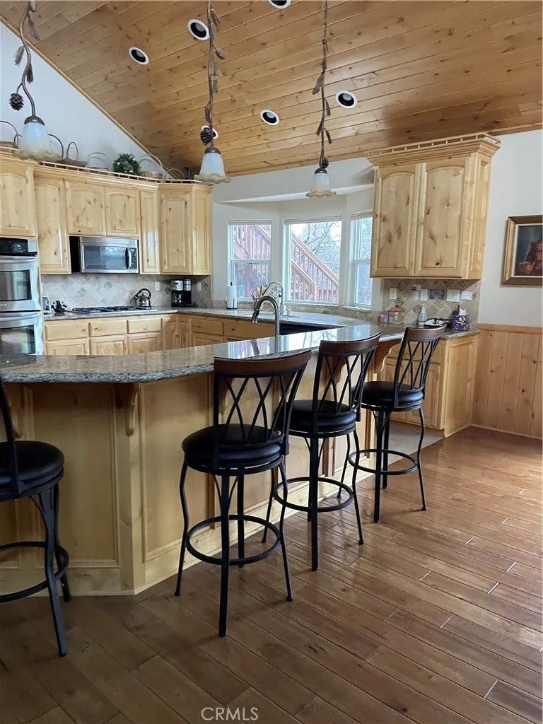 1186 Alameda Ct