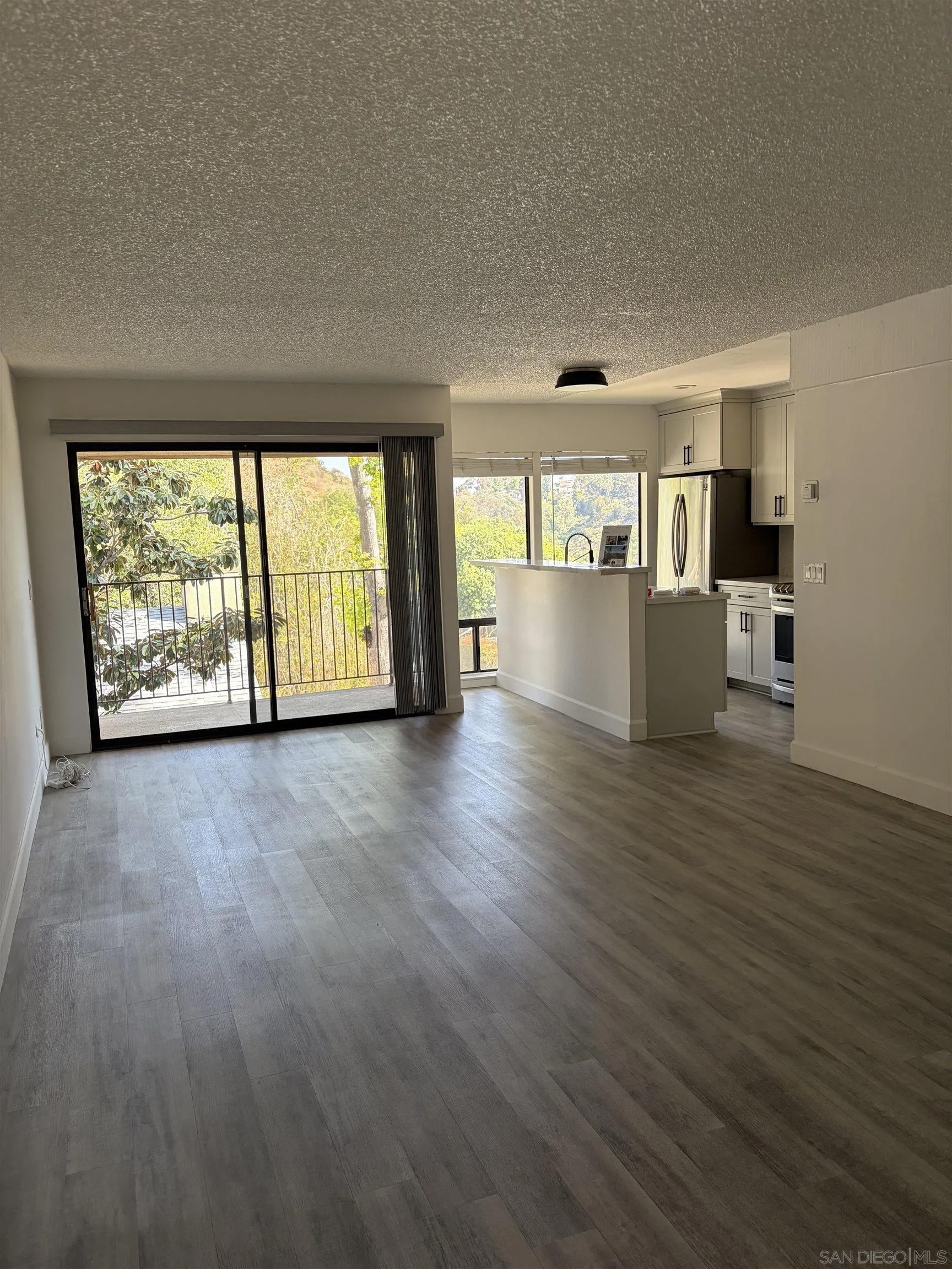4296 5th Ave