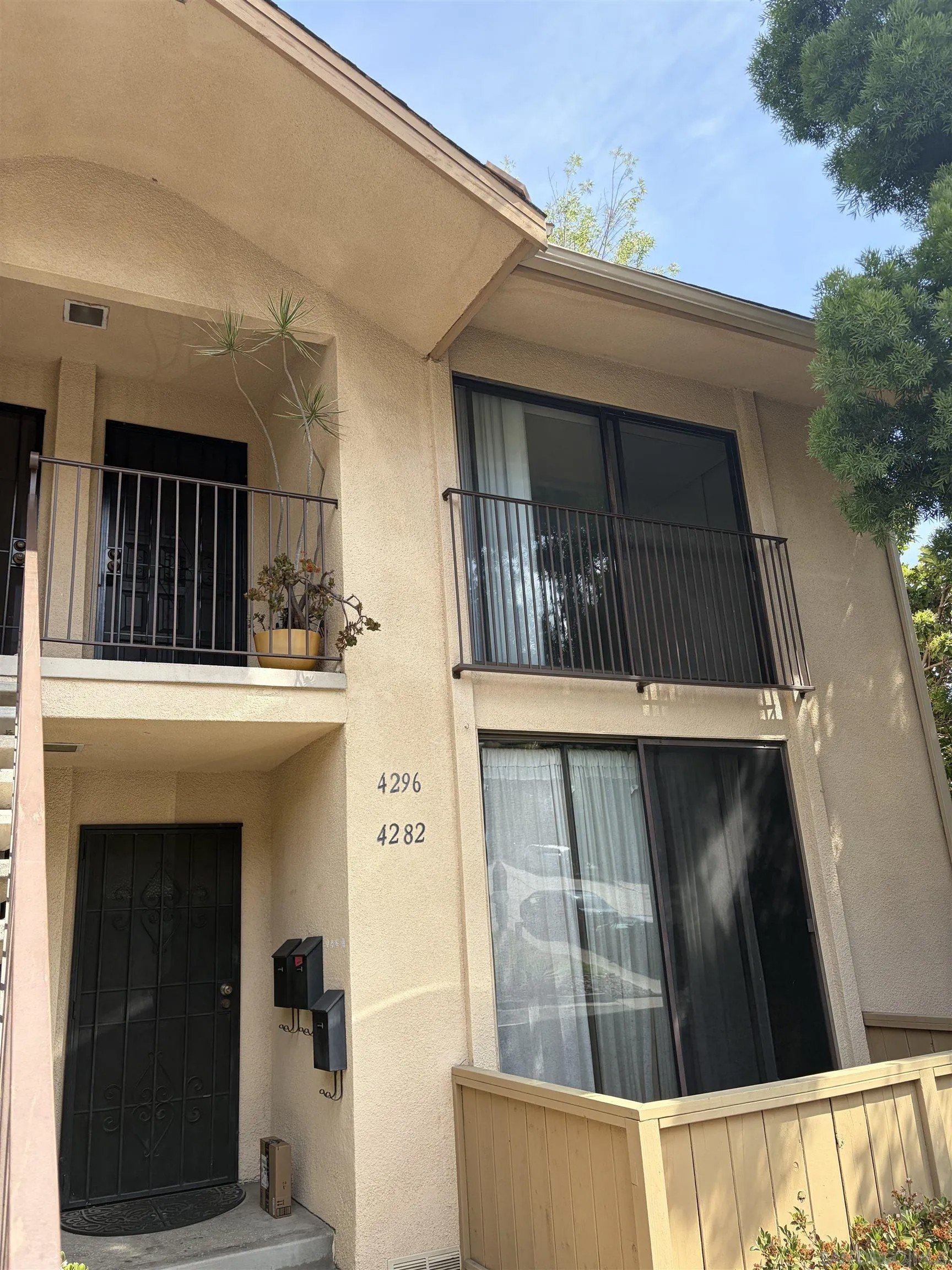 4296 5th Ave