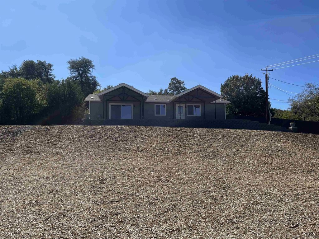 Photo of 17099 Iron Springs Rd, Julian, CA 92036 (MLS # 250041053)