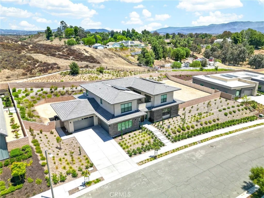 39724 Larkspur Terrace