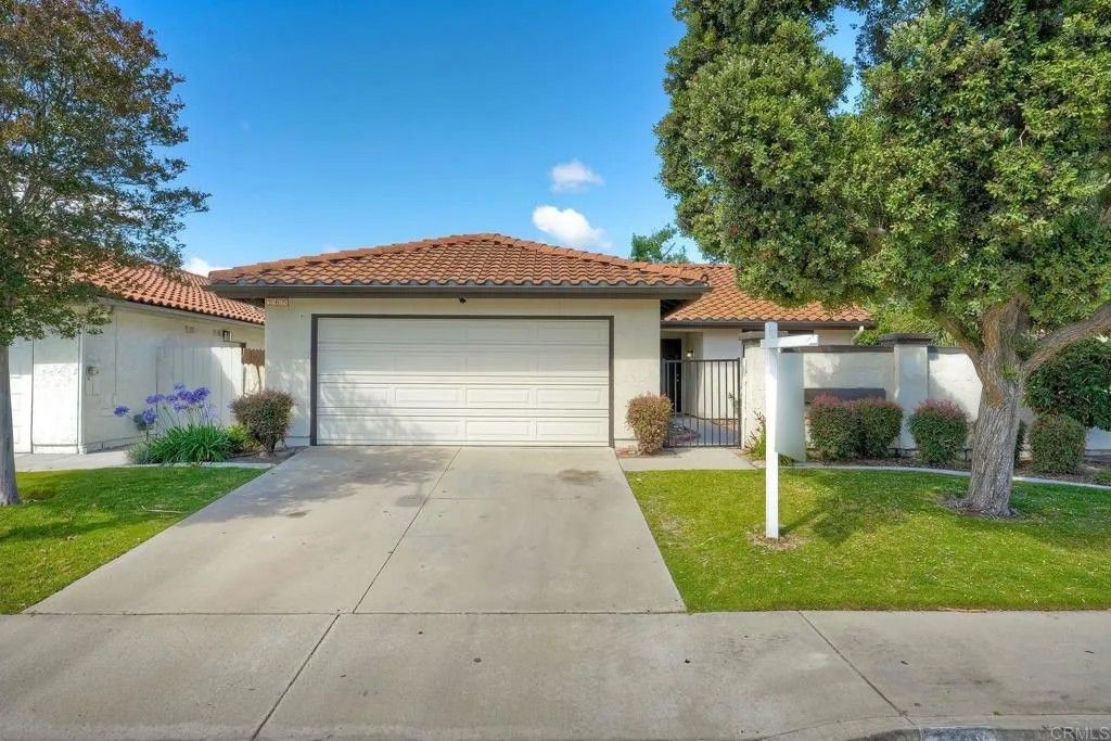 Photo of 266 Manzanita Dr, Oceanside, CA 92057 (MLS # NDP2605198)