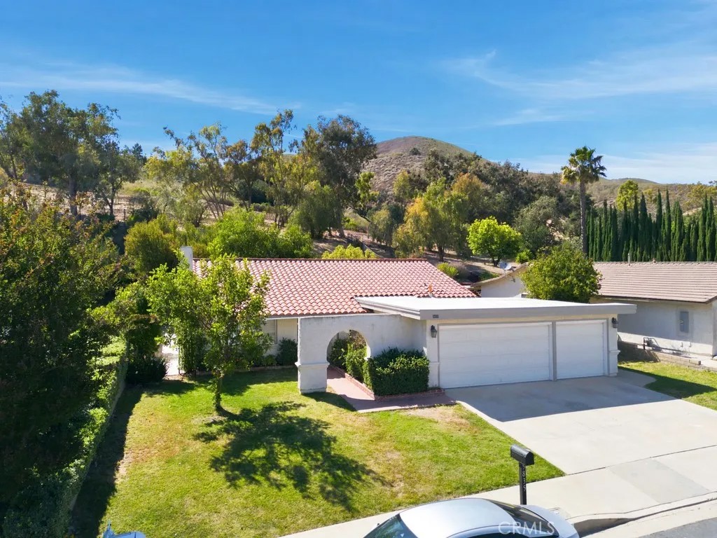 5835 Cardoza Drive