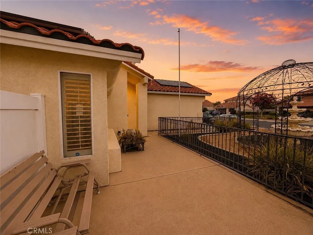 42806 Avenida Tigre
