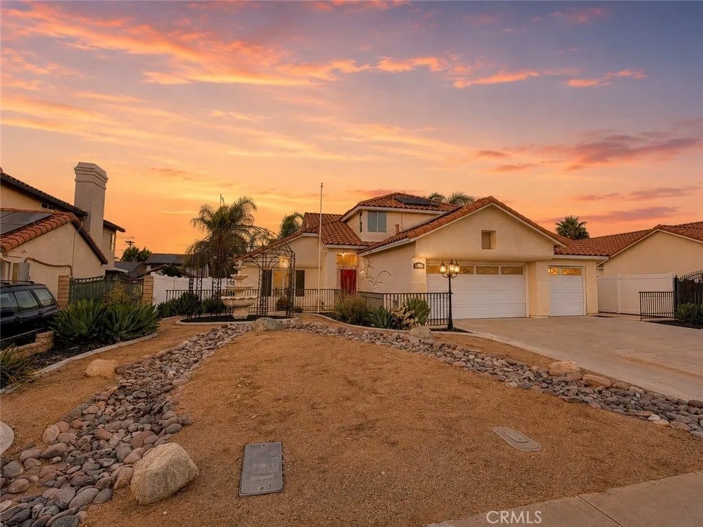 42806 Avenida Tigre