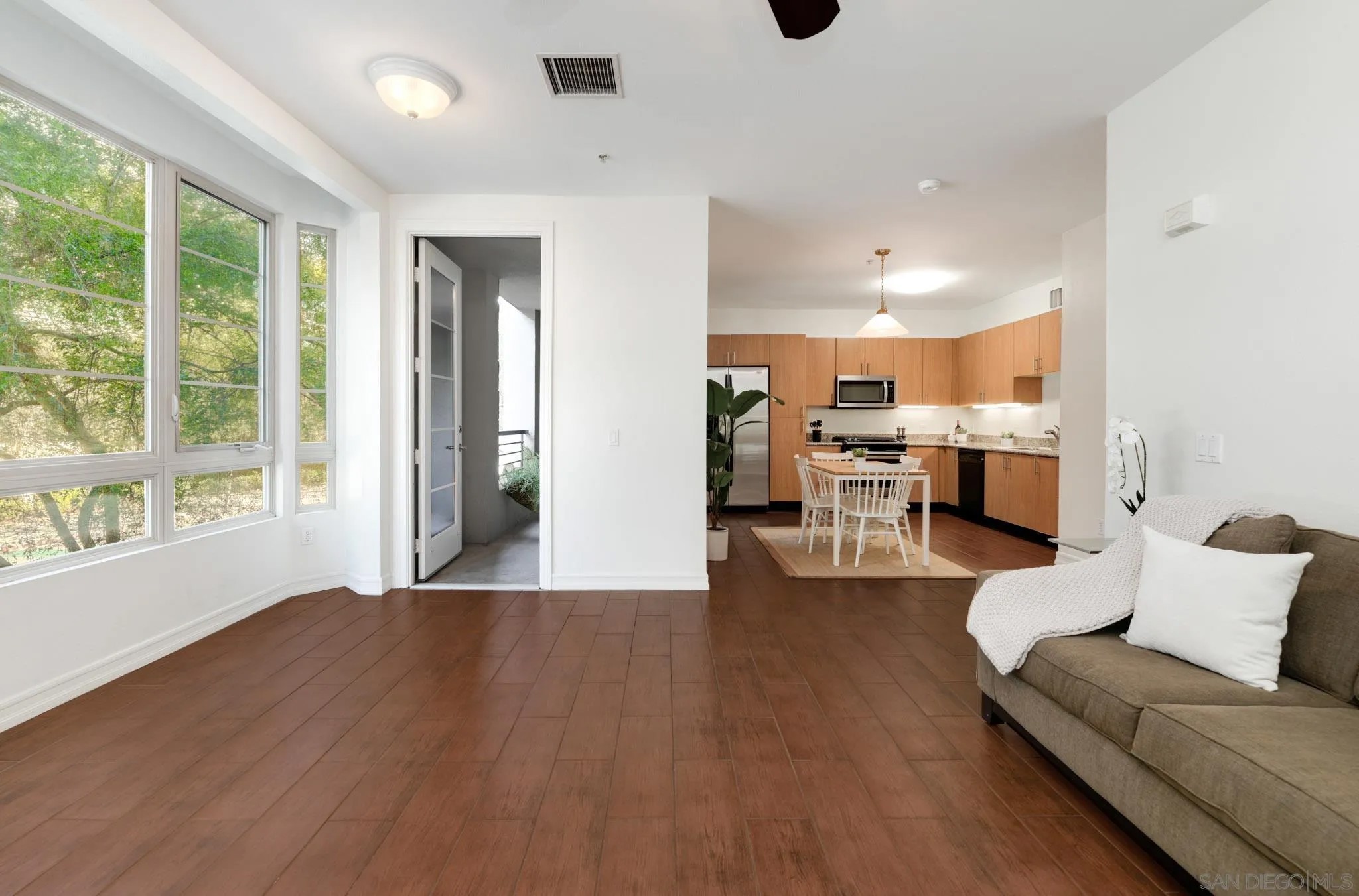 1465 C St 3301
