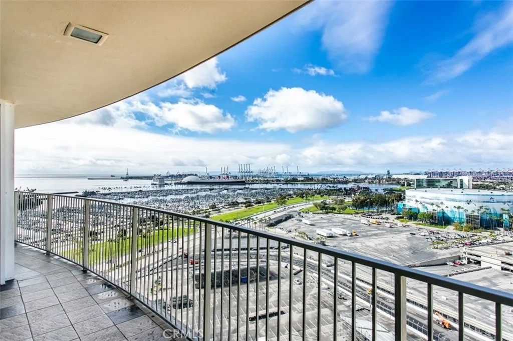 Photo of 700 E Ocean Boulevard #2308, Long Beach, CA 90802 (MLS # PW26063864)
