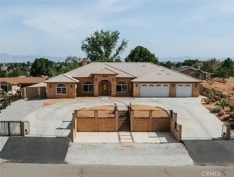 16805 Ponca
