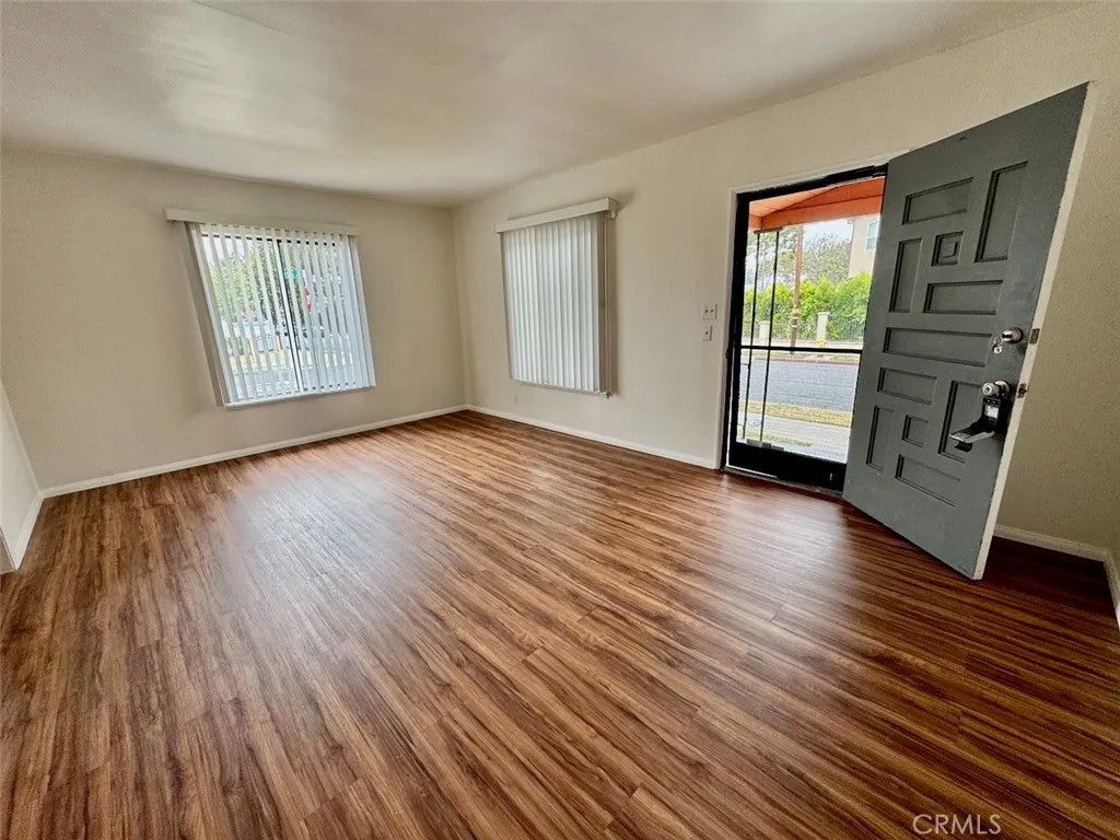 16903 Freeman