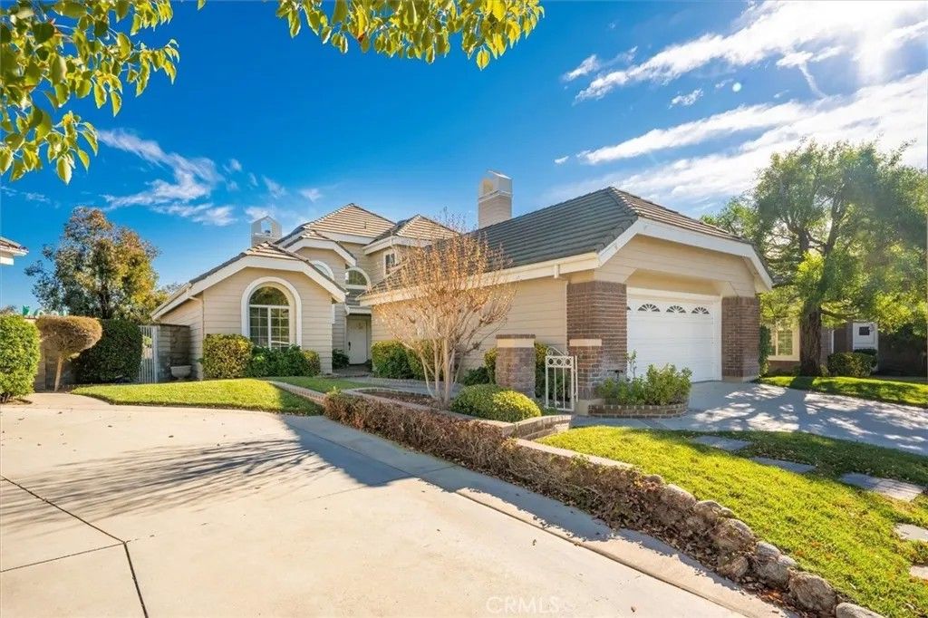 Photo of 26008 Lucerne Court, Valencia, CA 91355 (MLS # SR25260670)