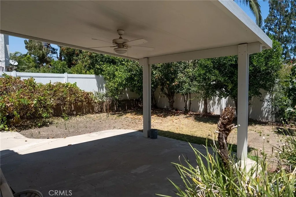 7407 Hinsdale Pl