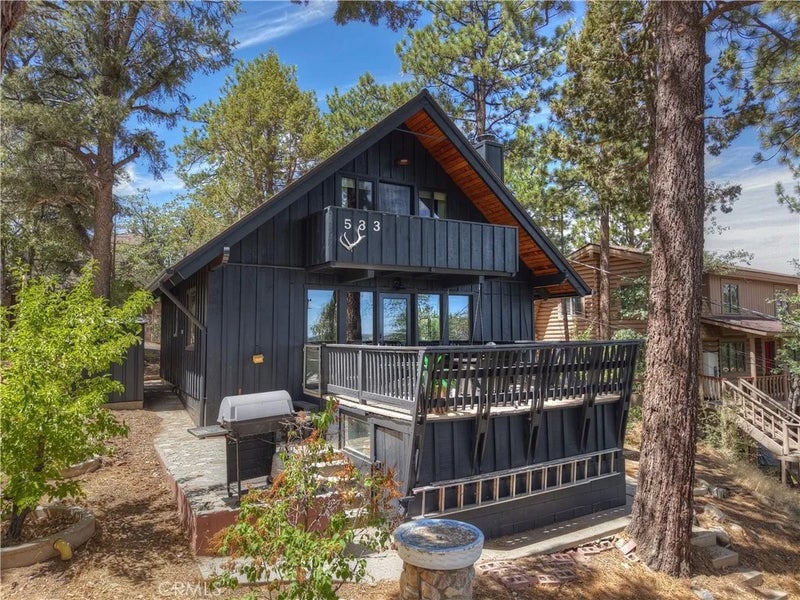 533 Villa Grove