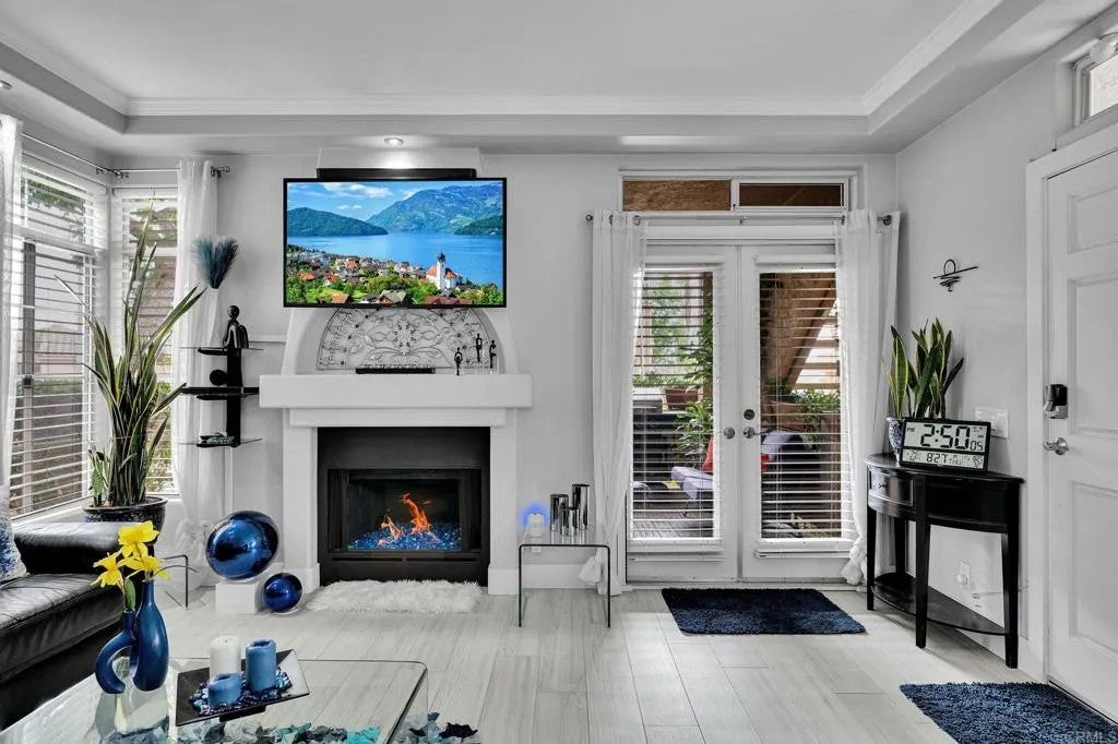 3587 Cameo Drive 18