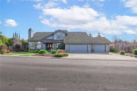 Photo of 346 Vista De Oro, Hollister, CA 95023 (MLS # AR26035136)