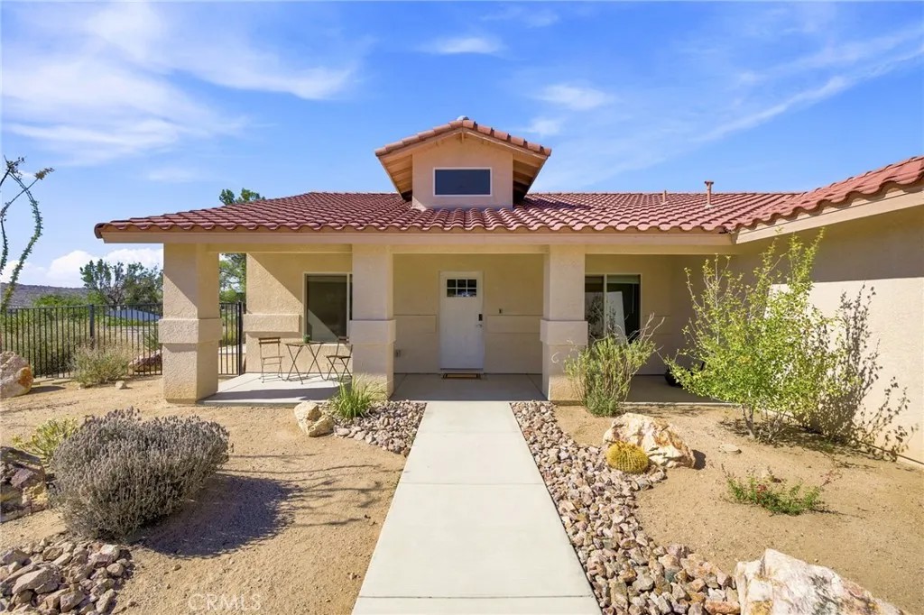 58772 La Mirada Trail