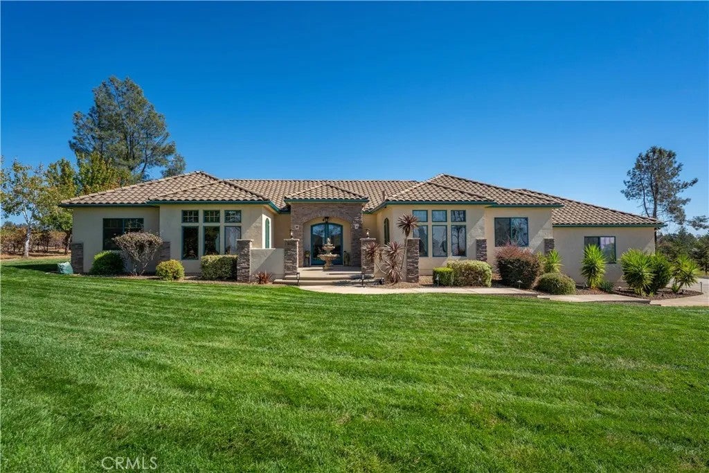 18 Tuscan Drive