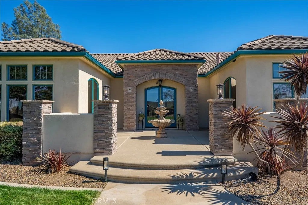 18 Tuscan Drive
